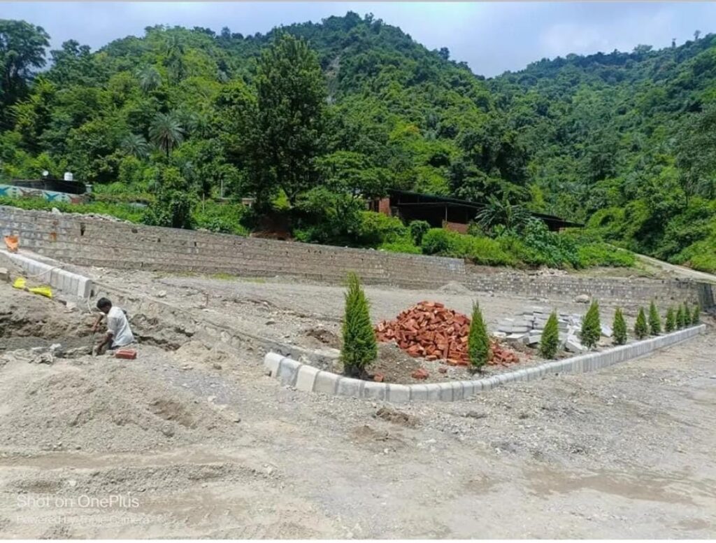 Plot for Sale in Sahastradhara Road picnic spot