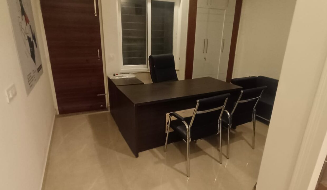 WhatsApp Image 2024-04-17 at 22.34.56 (1)